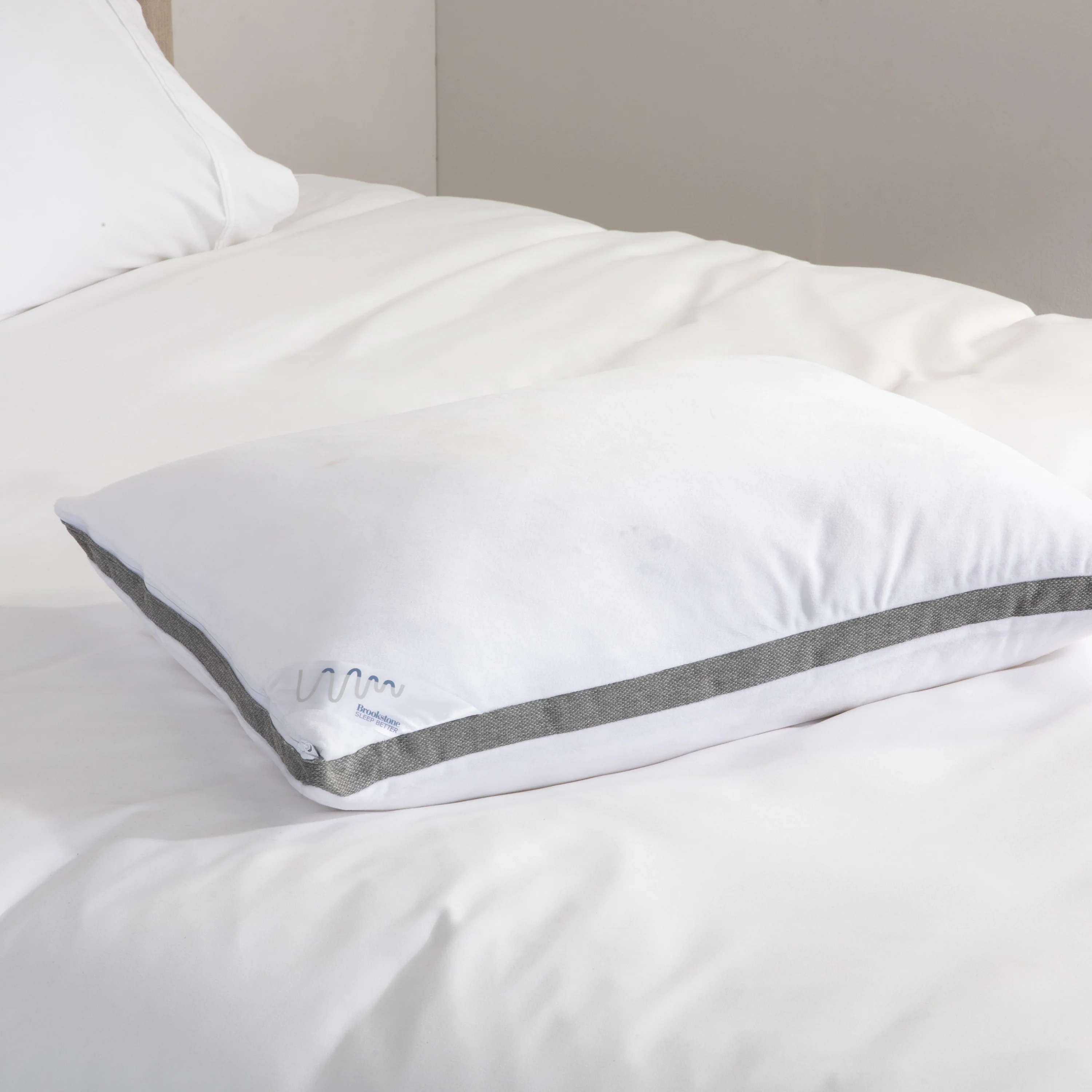 Brookstone Perfect 2-in-1 Comfort Pillow - Image 9