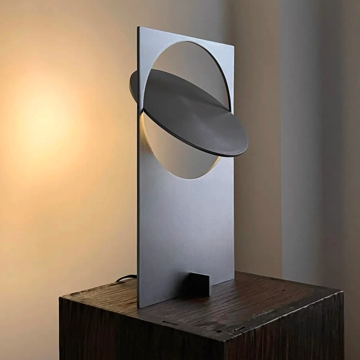 Sunset Table Lamp - Modern Metal Desk Lamp for Living Room & Bedroom by INSPECIAL HOME - Image 12