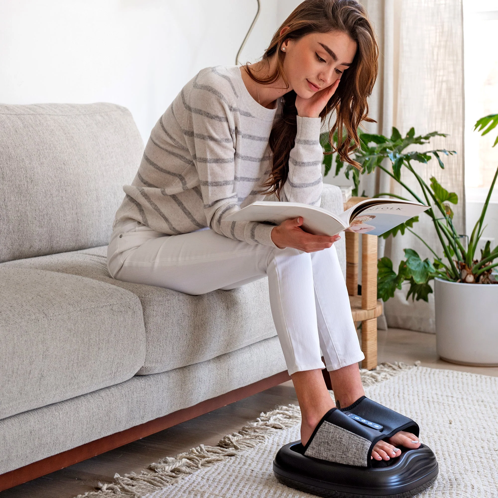 Shiatsu Foot Massager with Heat - Image 12
